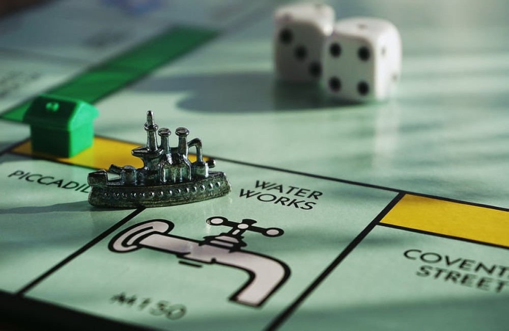 Hoe werkt het casinospel Monopoly Live?