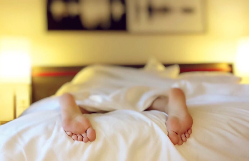 Waarom slapen we gemiddeld acht uur per nacht?