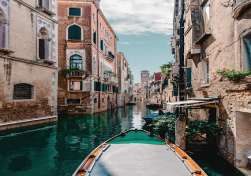 Wat is het verschil tussen slow travel en fast travel?
