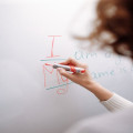 Is het vindt of vind: hoe zit het met werkwoordsvormen?