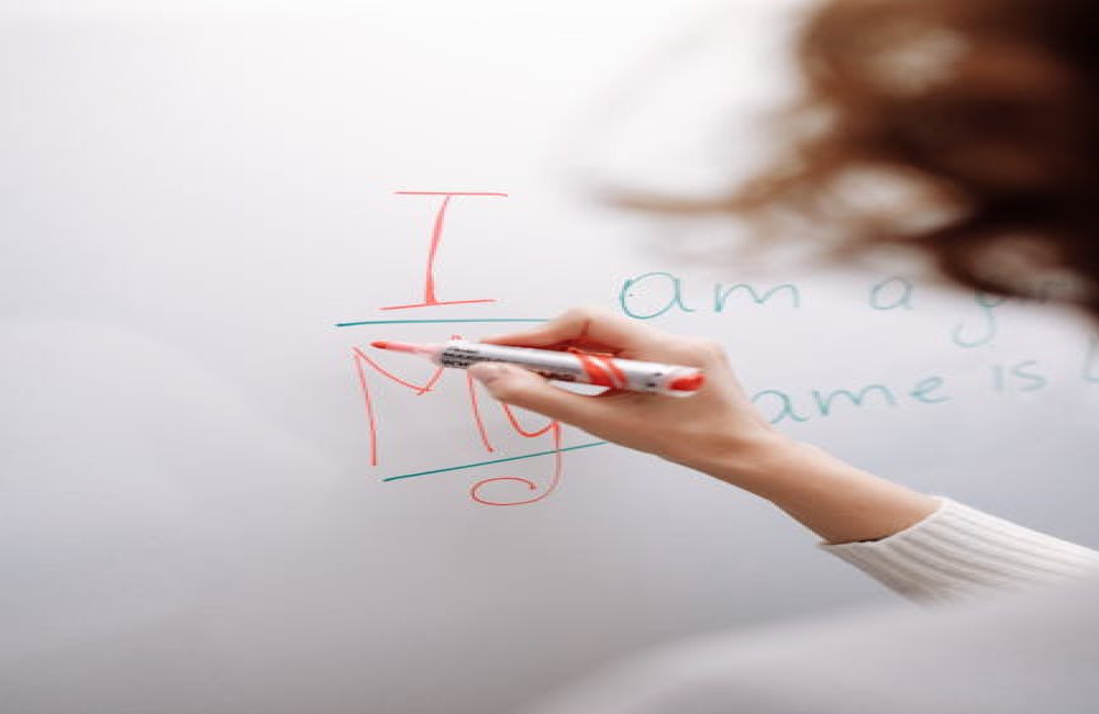 Is het vindt of vind: hoe zit het met werkwoordsvormen?